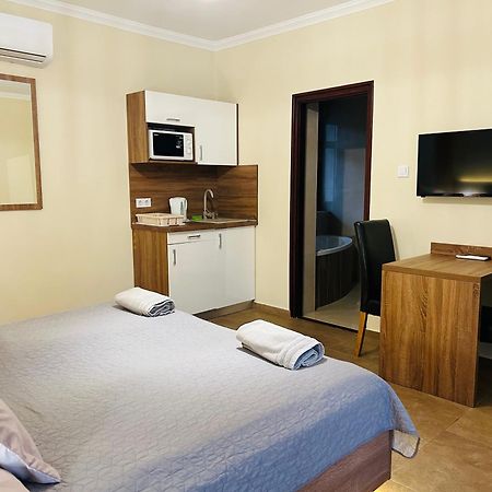 Harmonia Vendeghaz Hotel Miskolc Buitenkant foto